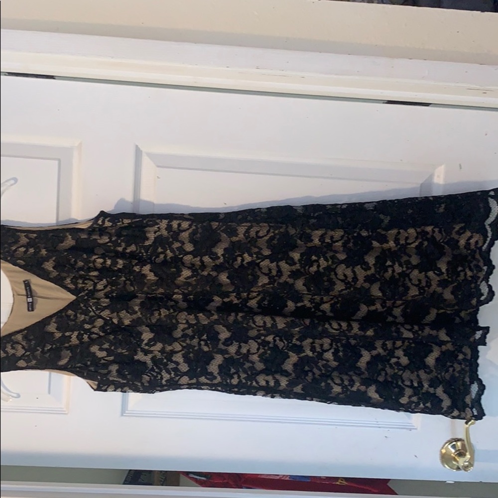 Beautiful maternity dress!